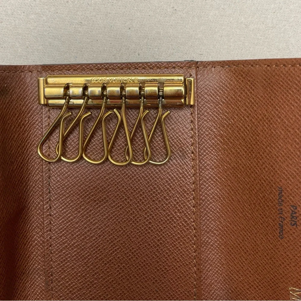 Louis Vuitton Monogram Multicles Key Case - Picture 8 of 15